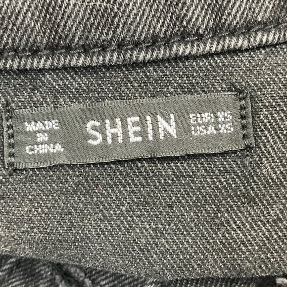 SHEIN Cropped Denim Jacket Womens‎ XS Black Frayed Raw Hem Distressed Moto Boho - Picture 3 of 5